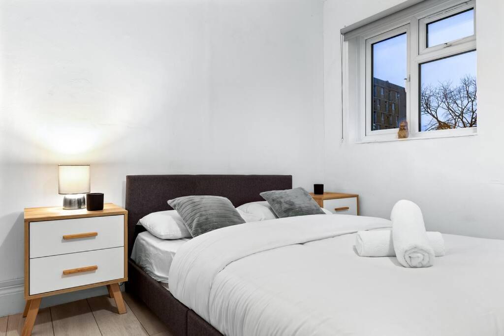 Holiday Home Near Kings Cross Sleep 12 Sp7 Лондон Экстерьер фото