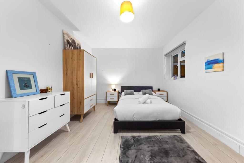 Holiday Home Near Kings Cross Sleep 12 Sp7 Лондон Экстерьер фото