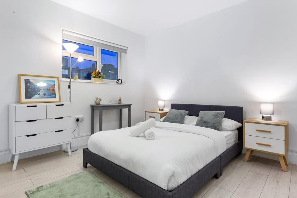 Holiday Home Near Kings Cross Sleep 12 Sp7 Лондон Экстерьер фото